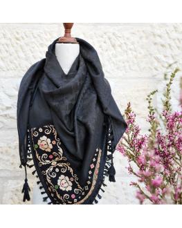 Keffiyeh scarf with Palestinian Embroidery
